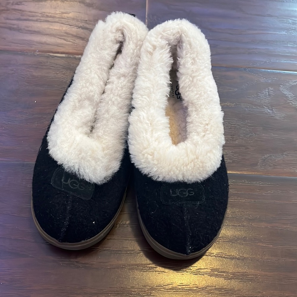Comfy Ugg Shoes/Slippers